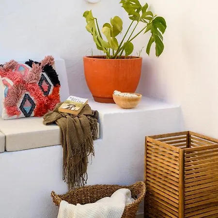 Sea'ya Thoughtful - Cascais